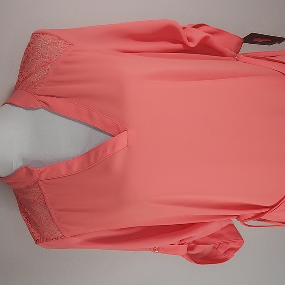 IZ Byer Coral Shirt Tail Hem 3/4 Button Up Sleeve Lace Back Shoulders Blouse M - Picture 2 of 12